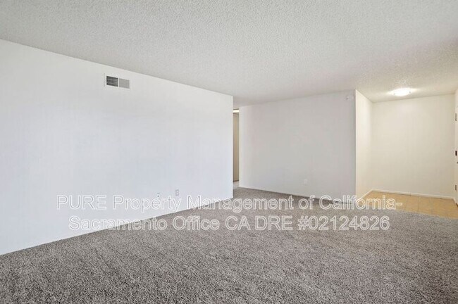 Building Photo - 6101 Tupelo Dr