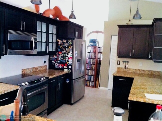 Building Photo - 9121 Paragon Way