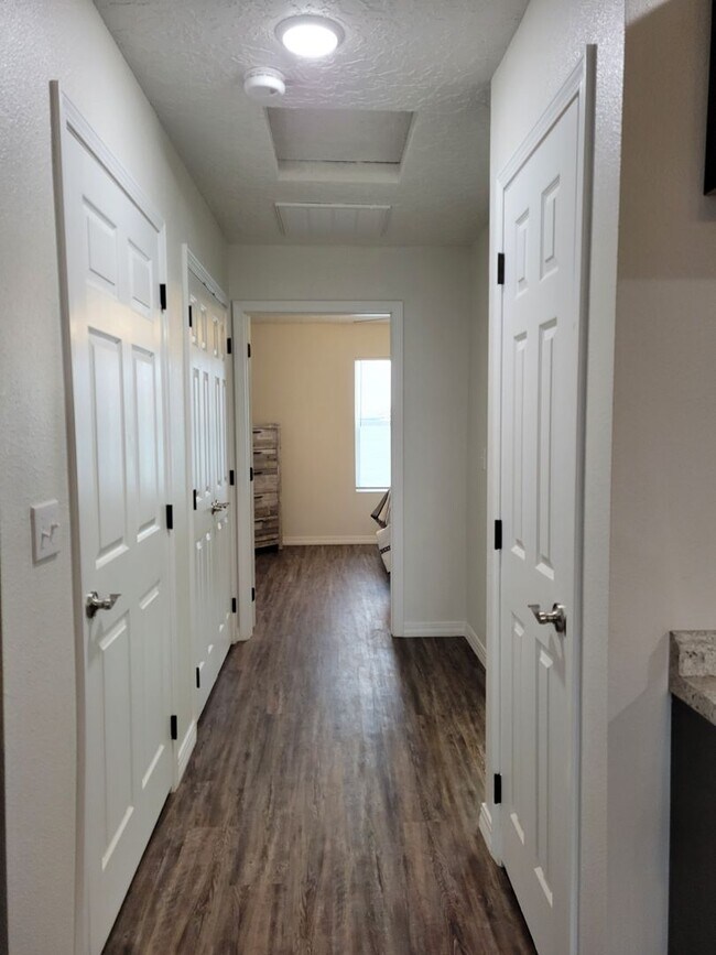 Building Photo - NEW LUXURY ONE BEDROOM APARTMENT FULLY FURNISHED