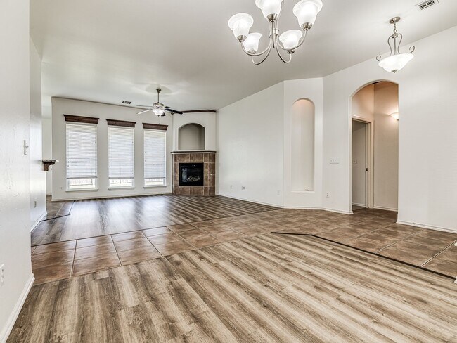 Building Photo - 4 Bedroom Home in Sonoma Lake - 3 Car Gara...