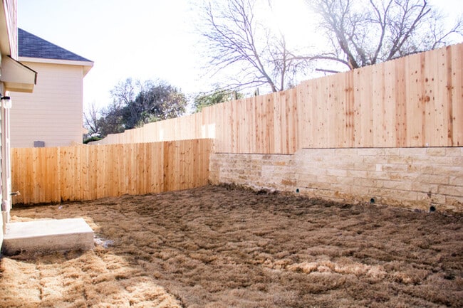 Building Photo - 8619 Tesoro Hills