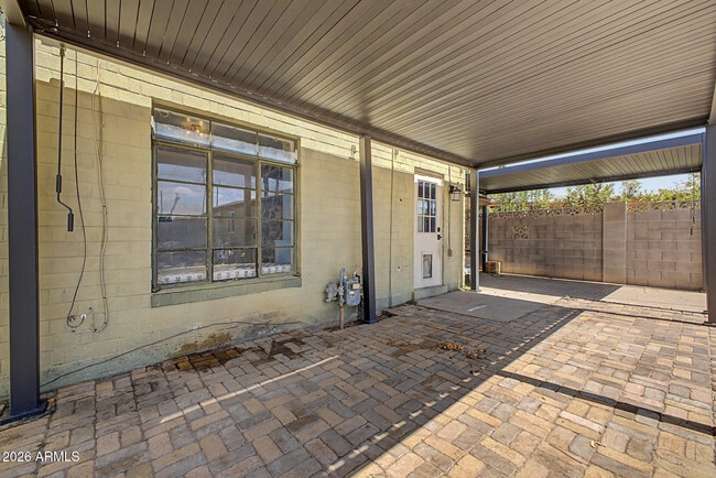 Building Photo - 1333 E Monte Vista Rd