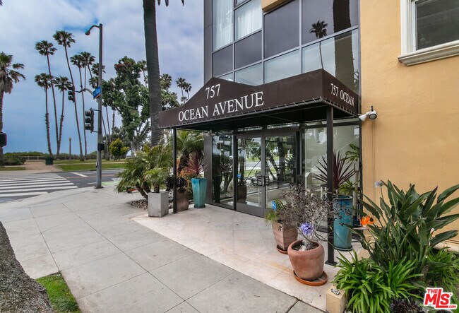 Primary Photo - 757 Ocean Ave