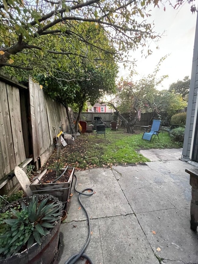 Building Photo - 1619 12th St