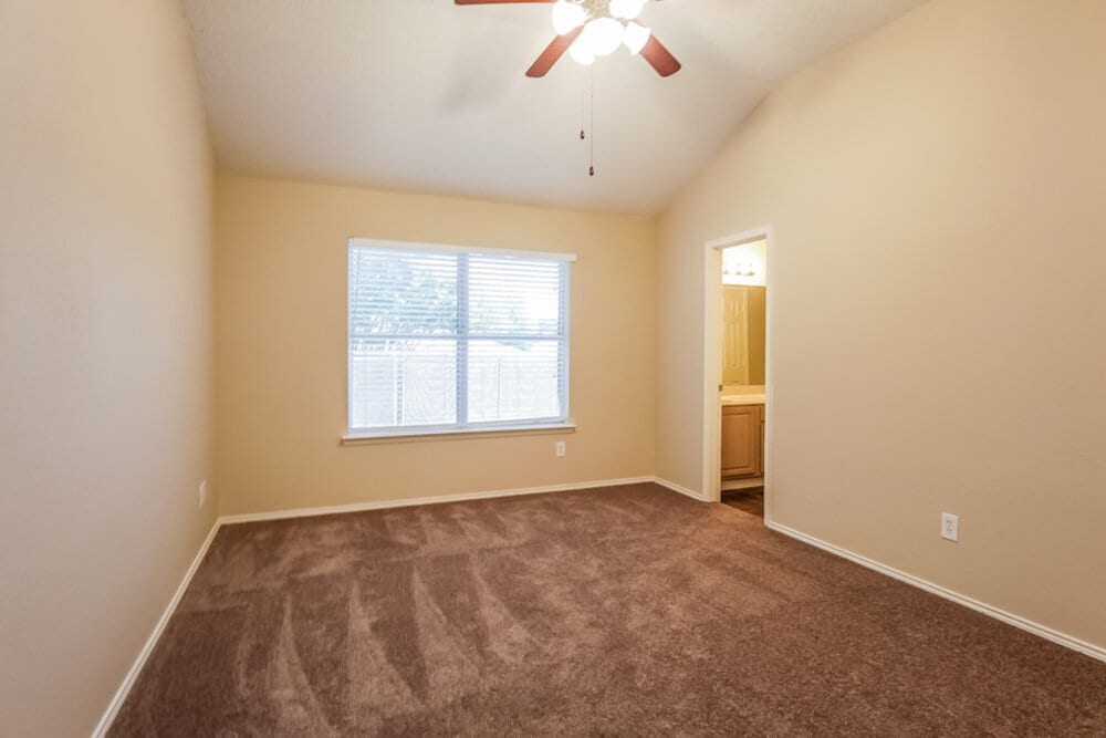 Building Photo - 8112 Broken Arrow Rd