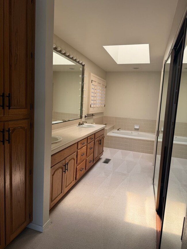 Building Photo - 742 Liquidamber Pl