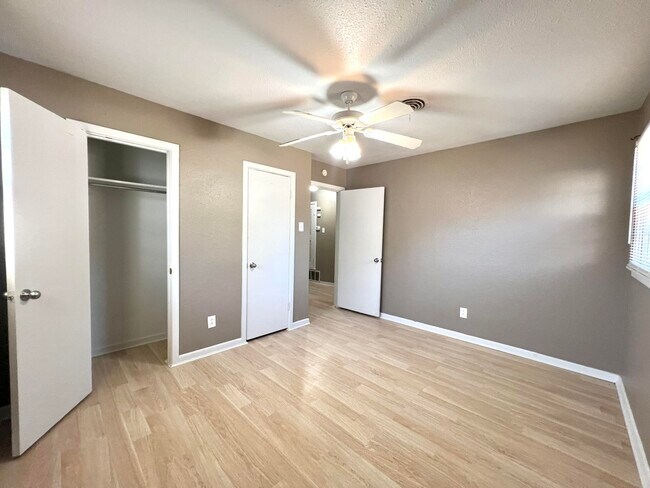 Building Photo - 3212 47th St