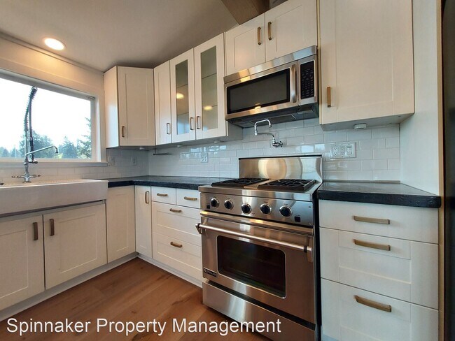 Building Photo - 3 br, 3 bath House - 10311 Interlaaken Dri...