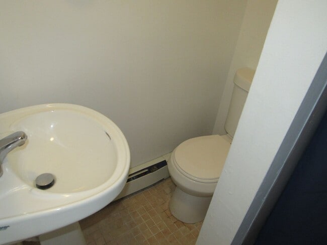 Building Photo - Baileys Resort Hampton NH Studio Apartment for Rent!
