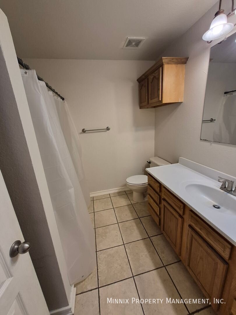 Building Photo - 2113 SW 59th Ave
