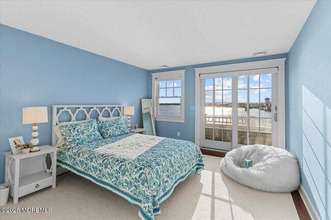 Building Photo - 1200 Bay Ave