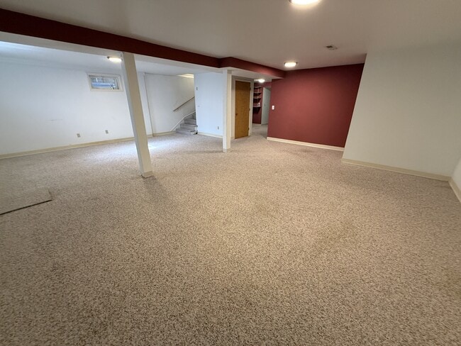 Building Photo - 2004 1st Ave S