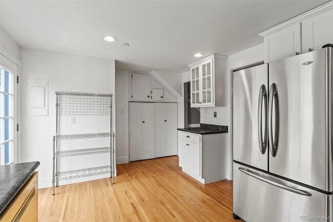 Building Photo - 2912 Drakestone Dr