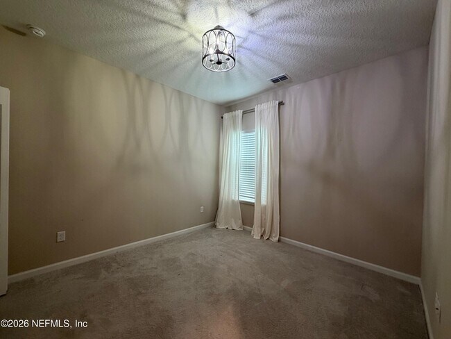 Building Photo - 2219 Major Oak St