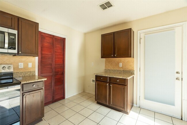 Building Photo - 1316 Scenic Hills Dr