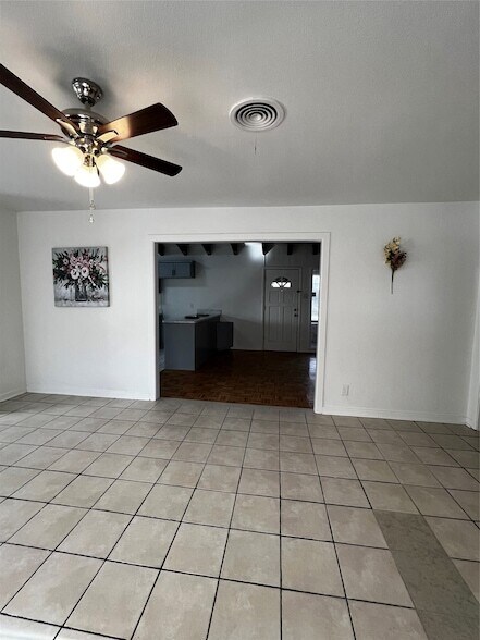 Building Photo - 8300 Doreen Ave