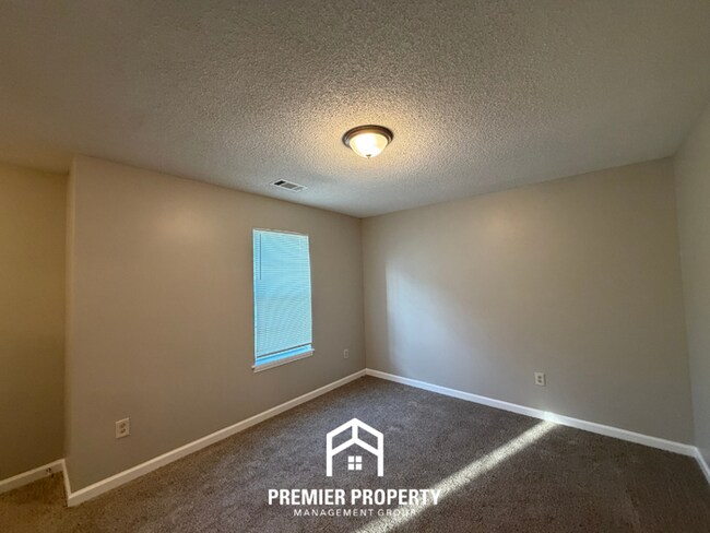 Building Photo - Beautiful 2-Story 3BR/2.5BA Bartlett Home | 1,632 Sq Ft, Vaulted Primary & Back Patio