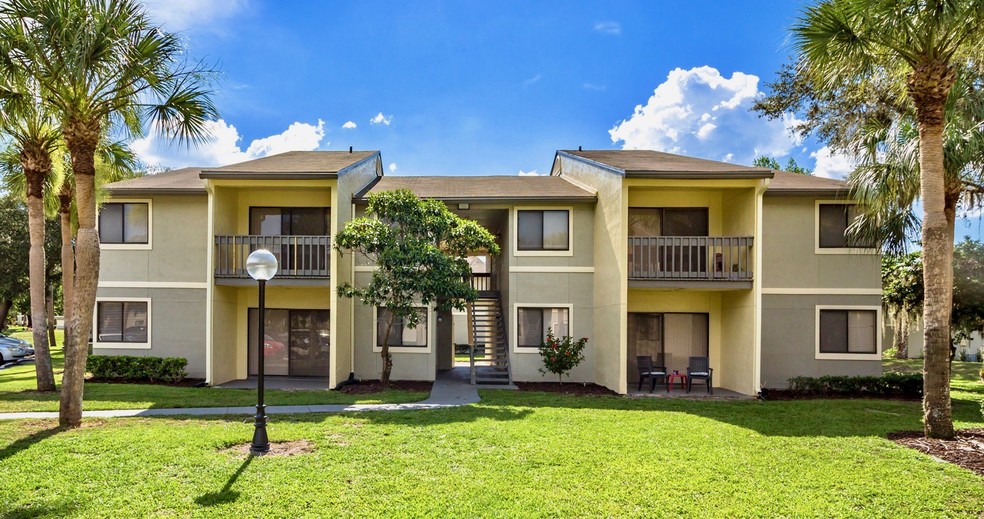 Della Vita Apartments - 4200 Mahogany Run Winter Haven FL 33884 ...