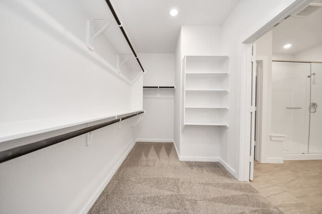 Building Photo - 31815 Autumn Spur Ln