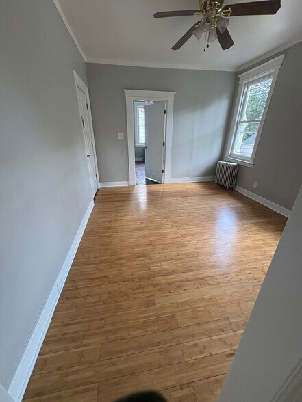 2 - 33 Howard St