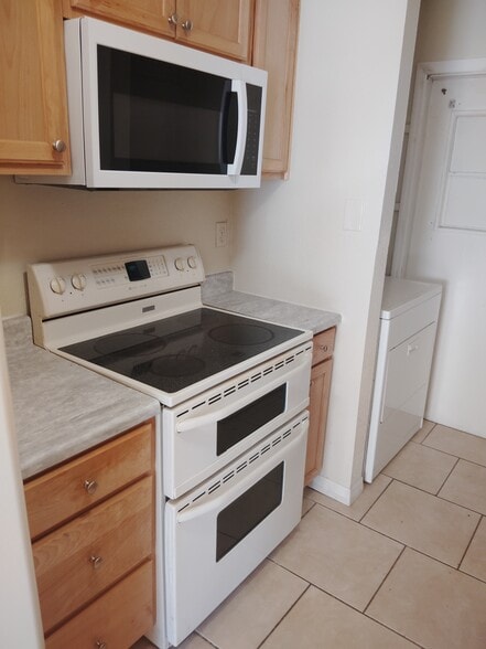 Building Photo - 4507 67th St W