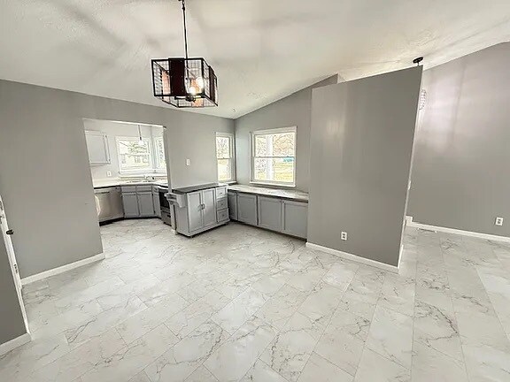 Building Photo - 2509 Dogwood Ln
