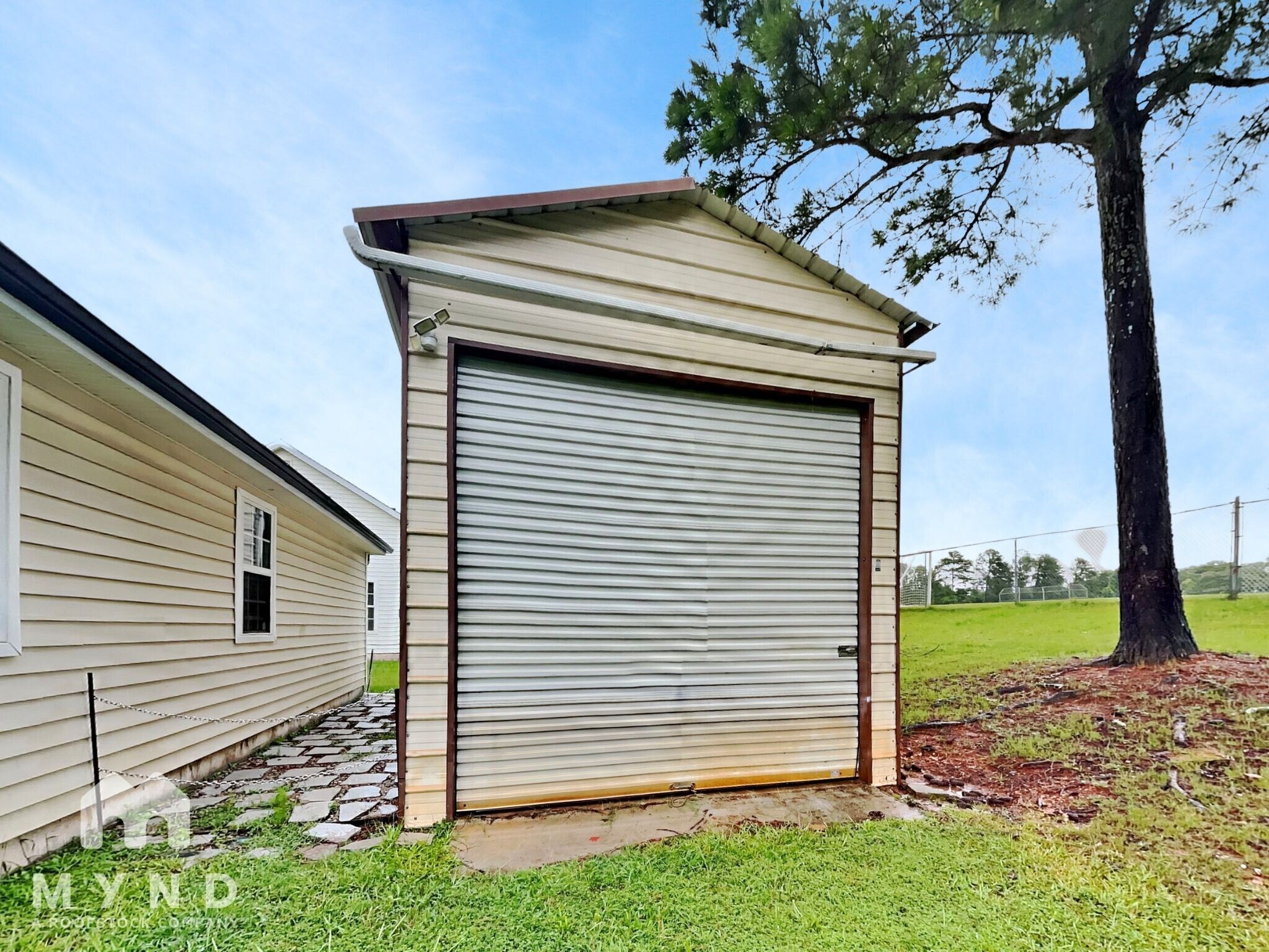 Building Photo - 129 Poplar Pointe Terrace