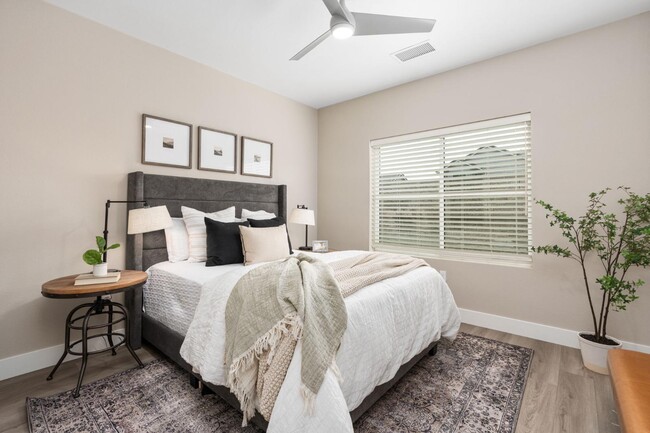 Building Photo - 2806 E Alluvial Ave