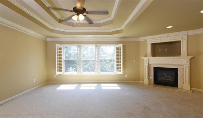 Building Photo - A stunning 5-bedroom, 4-bathroom home in B...