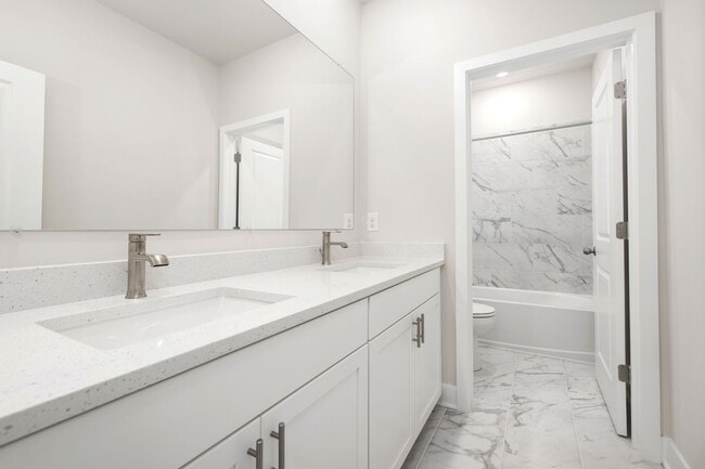 Building Photo - Beautiful new 4-bedroom, 3.5 bath property...