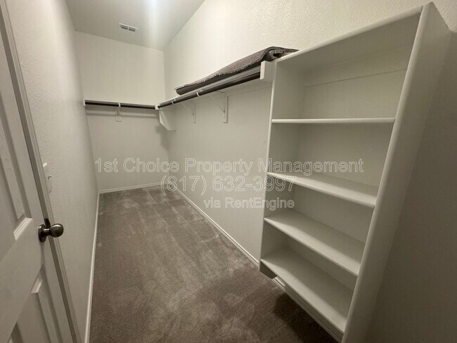 Building Photo - 8132 Cedar Lake Ln