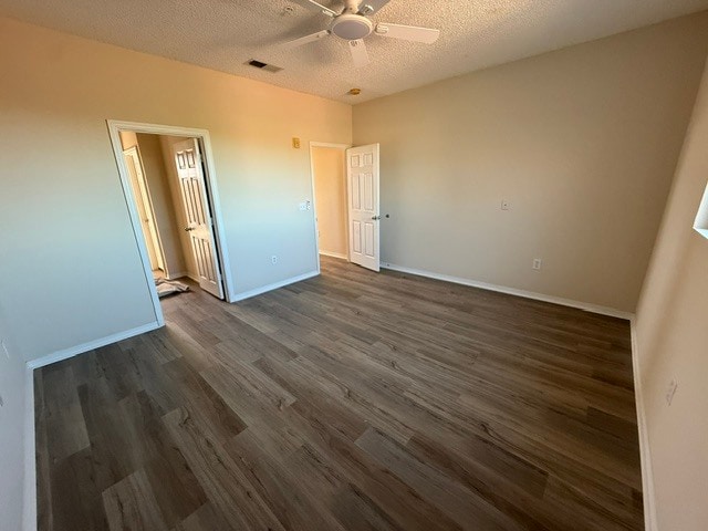 Building Photo - 5692 Bentgrass Dr