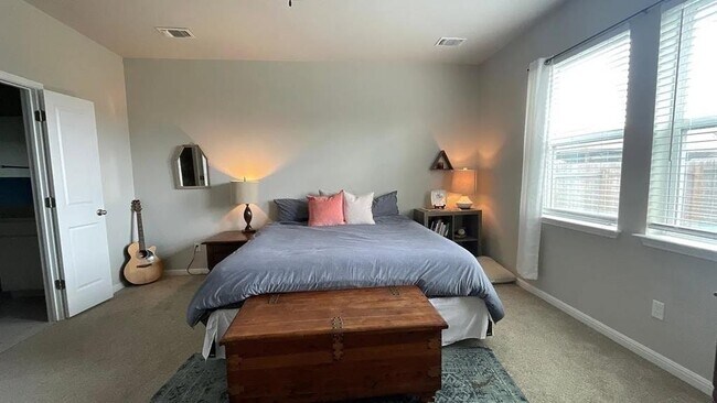 Building Photo - 128 Lacey Oak Lp