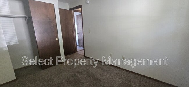 Building Photo - 7704 Kern Valley Dr