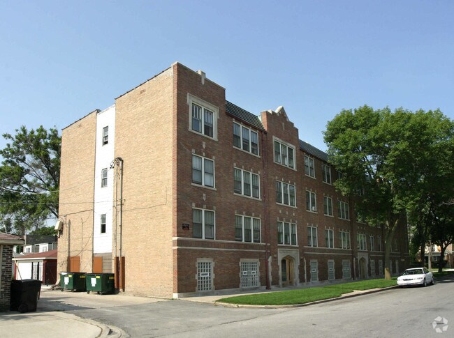 Primary Photo - 8203 S Indiana Ave