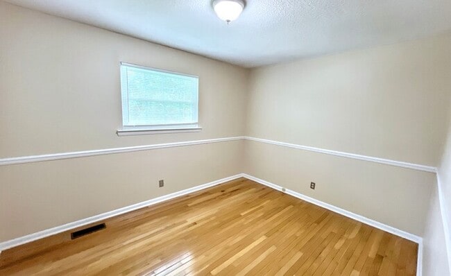 Building Photo - 4015 Izlar Ln