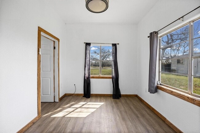 Building Photo - 1418 Kingshill Dr