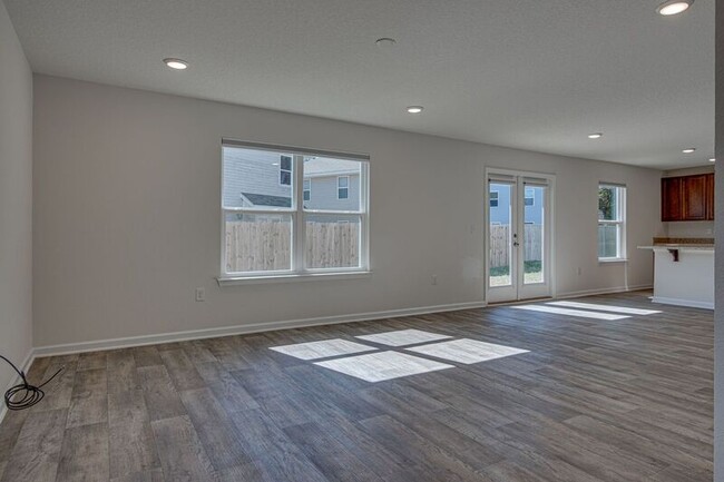 Building Photo - 6473 Flora Court