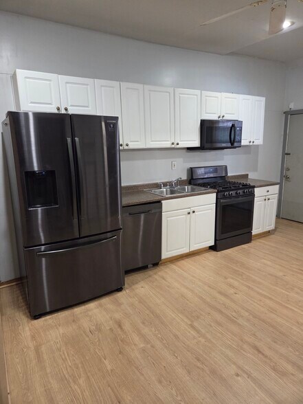 Building Photo - 954 N 8th St