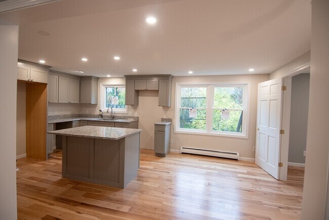 Primary Photo - 2 Mountain Rd