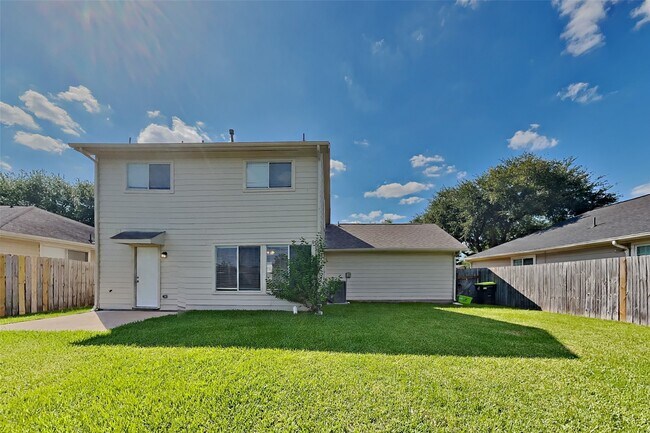 Building Photo - 5150 Summit Lodge Dr