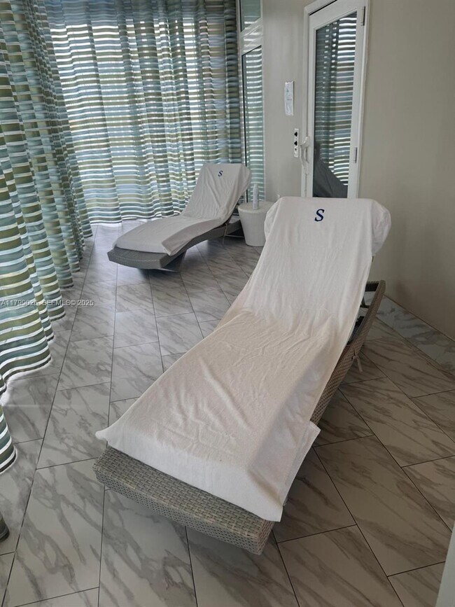 Building Photo - 50 Biscayne Blvd