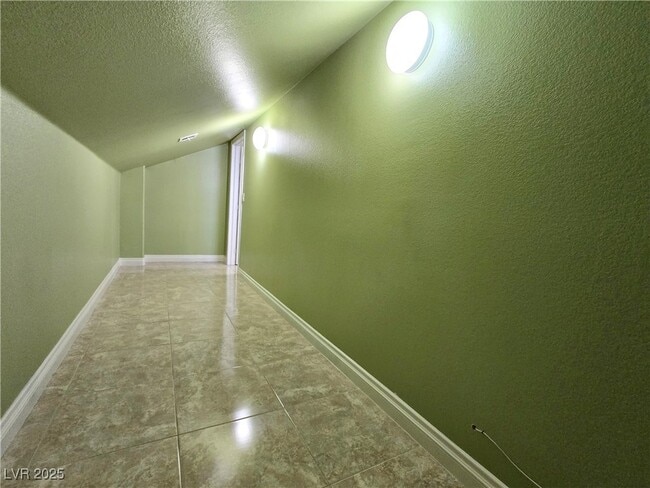 Building Photo - 6301 Heather Creek Pl