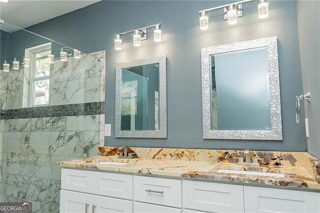 Building Photo - 1433 Merriman Ln NE