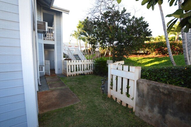 Building Photo - Parkview at Waikele - Ground floor Townhouse 2 bedrooms, 2 baths with 2 parking Avail 2/1/25