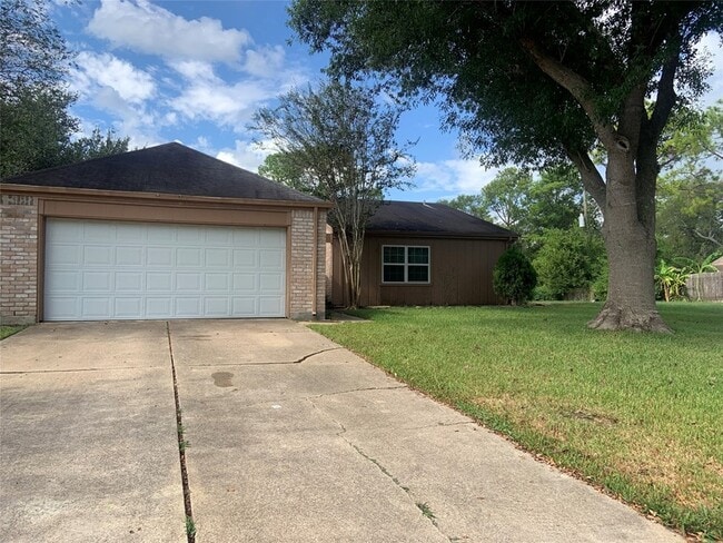 Building Photo - 16618 Oxnard Ln