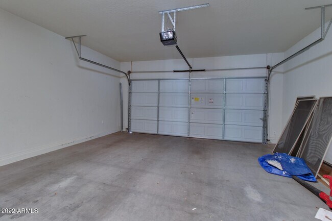 Building Photo - 15932 N 22nd Ln