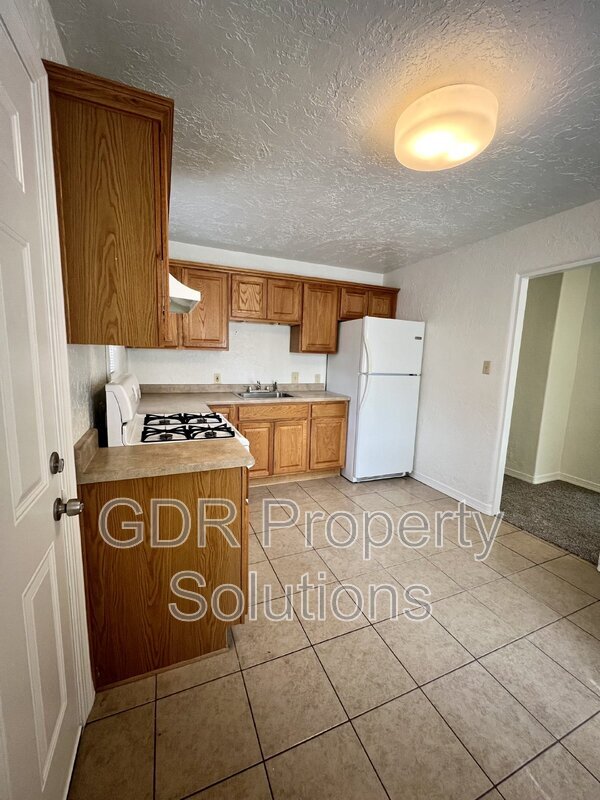 Building Photo - 3529 Ross Ave SE