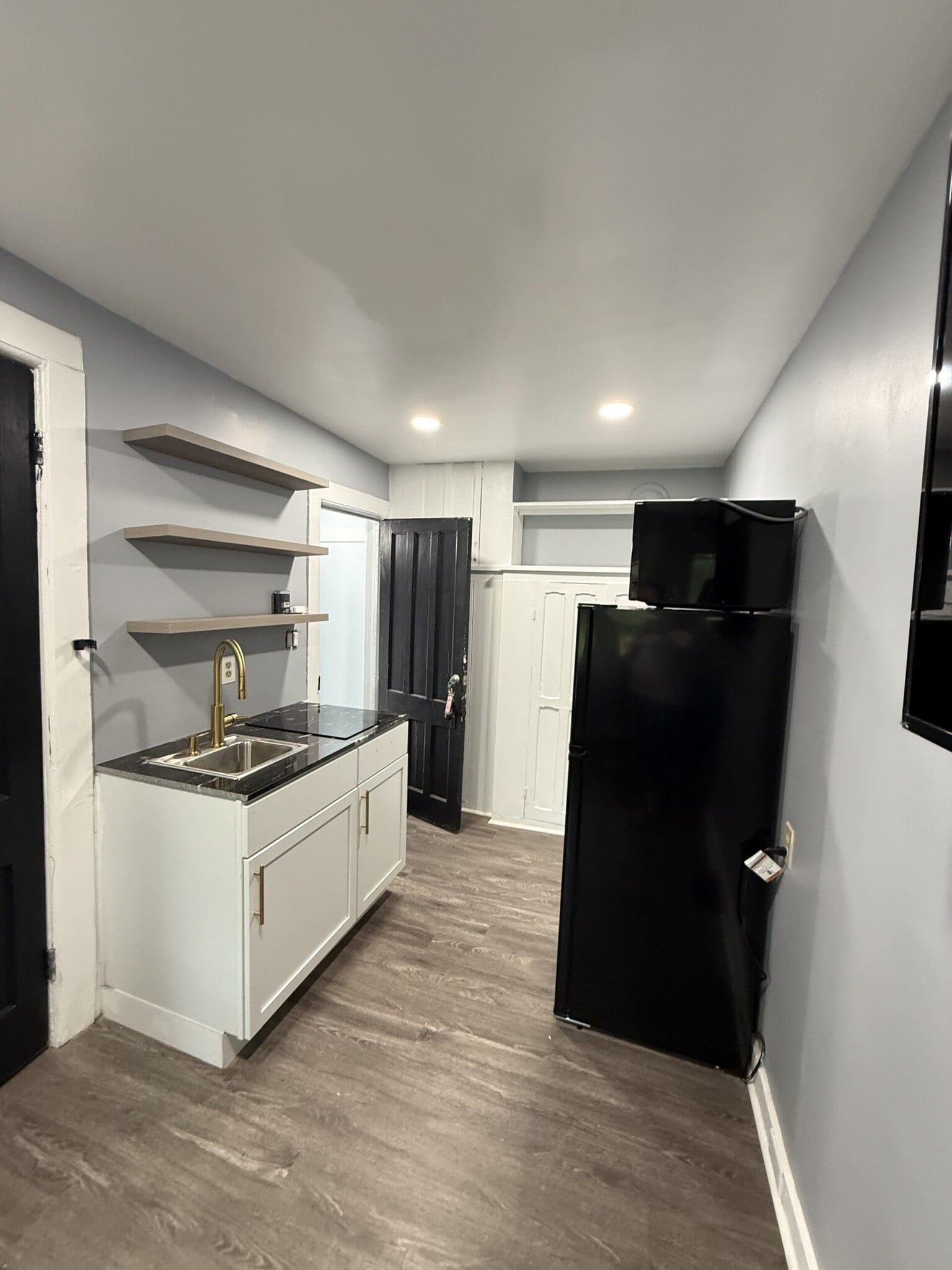 Building Photo - 1211 Madison St