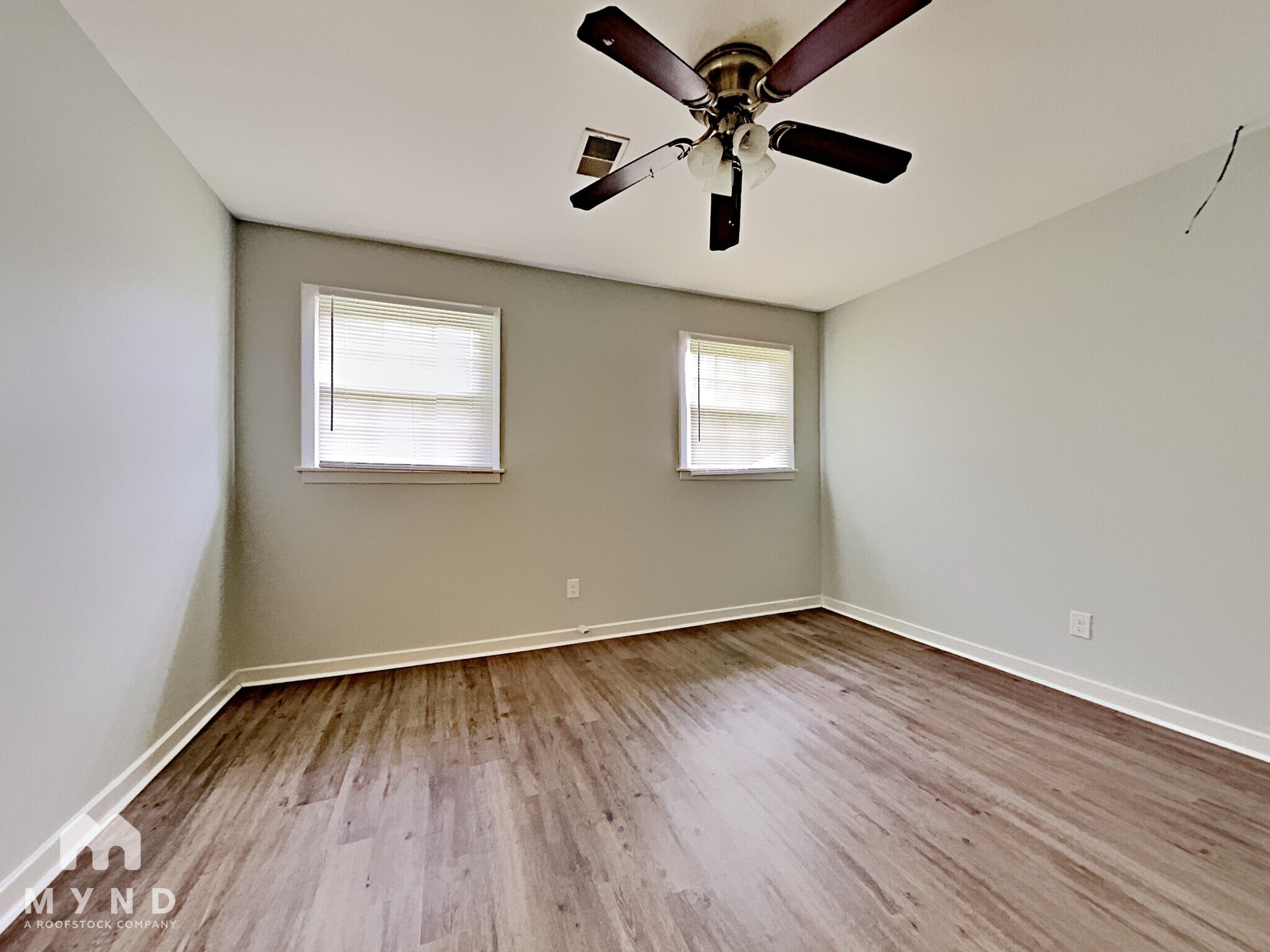 Building Photo - 108 Winnetka Way
